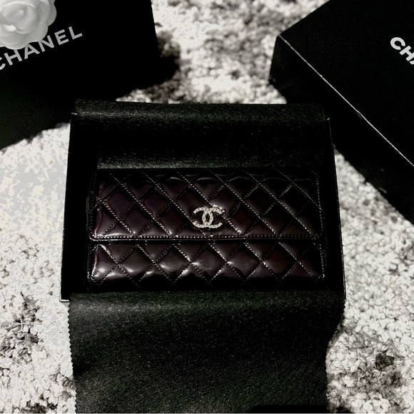NEW CHANEL Black Long Quilted Patent Leather Wallet (NIB) - Picture 4 of 10